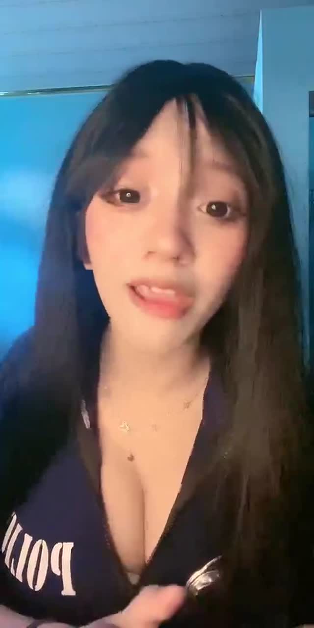 @emaacoss TikTok live recording