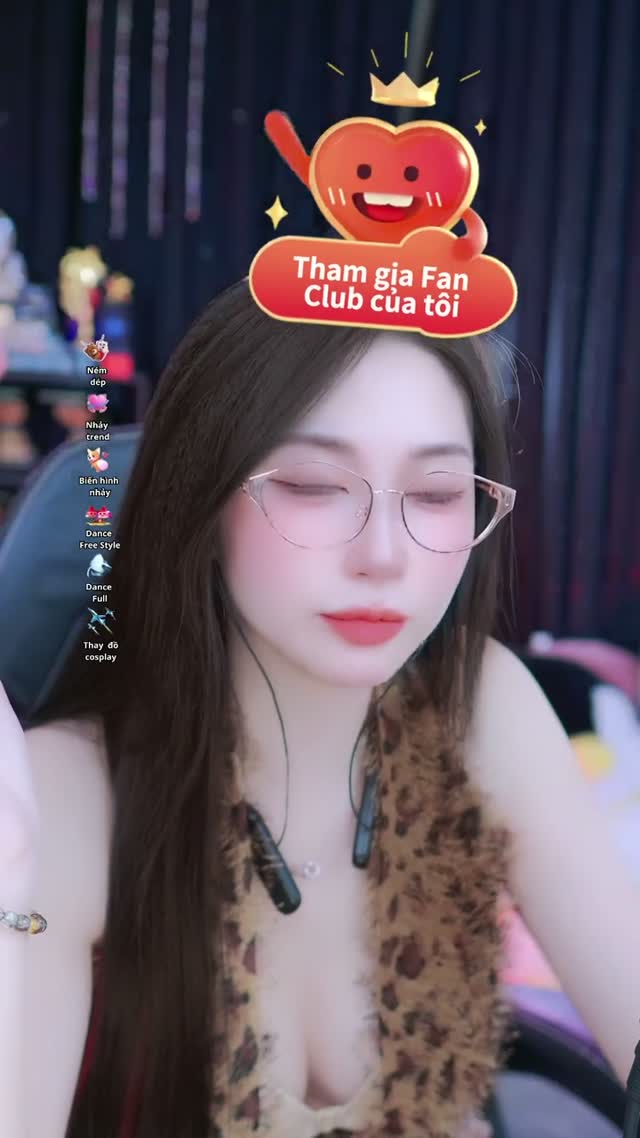 @meow.dancexinh TikTok live recording