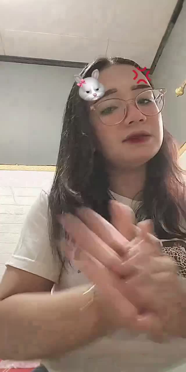 @dewifitriana_24 TikTok live recording