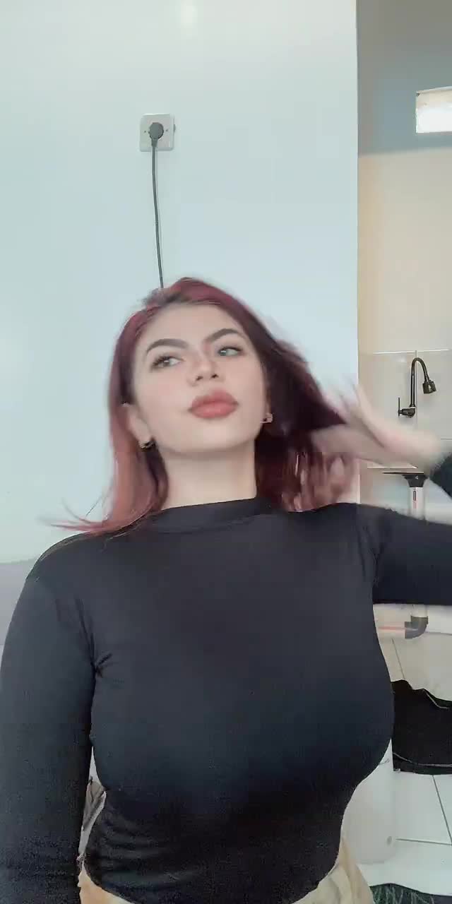 @identitycrisis_0 TikTok live recording