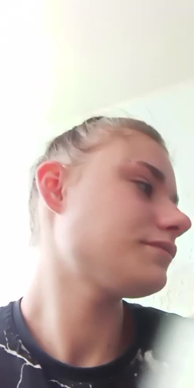 @19_vika_24 TikTok live recording