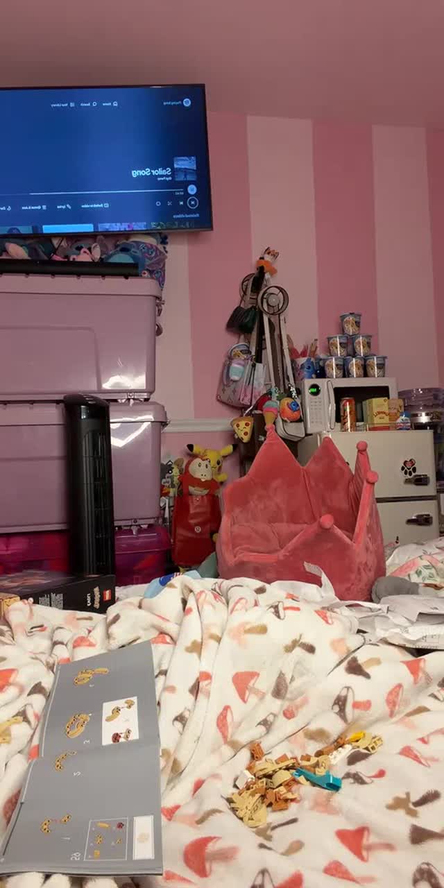 @badbitch42004 TikTok live recording
