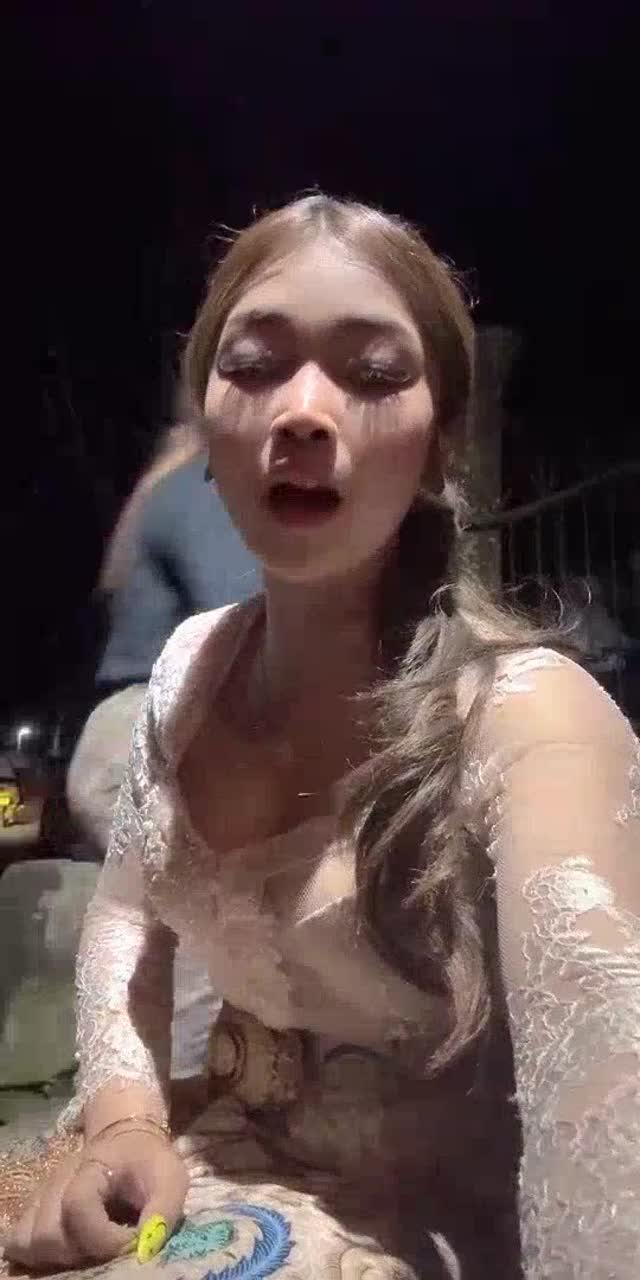 @putuliaa28 TikTok live recording