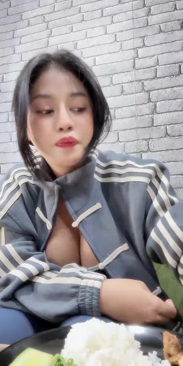 @4ngrygurl TikTok live recording
