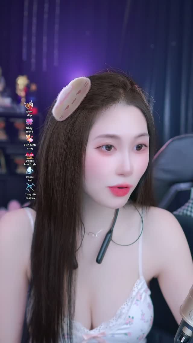 @meow.dancexinh TikTok live recording