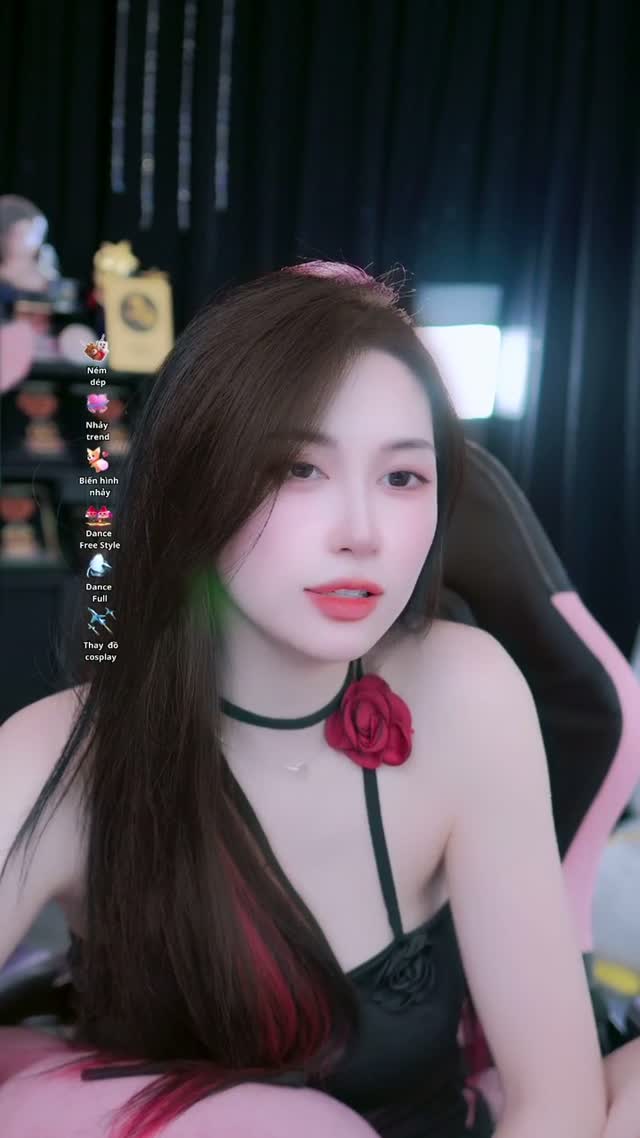 @meow.dancexinh TikTok live recording