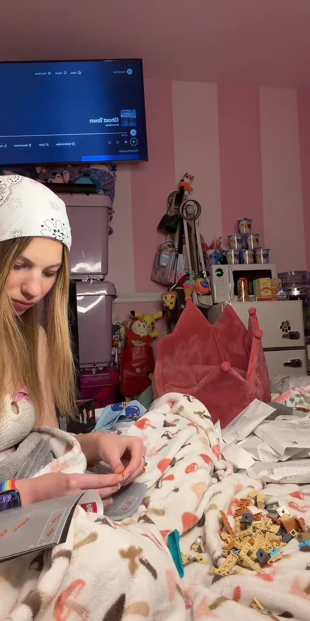 @badbitch42004 TikTok live recording