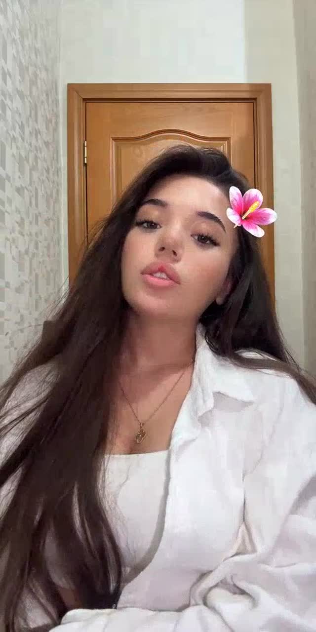 @elvina.rva TikTok live recording
