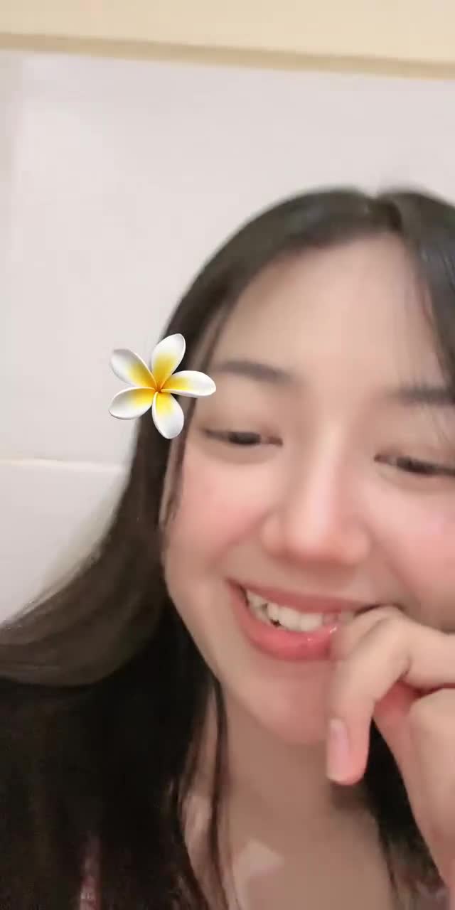 @nikkii_.19 TikTok live recording